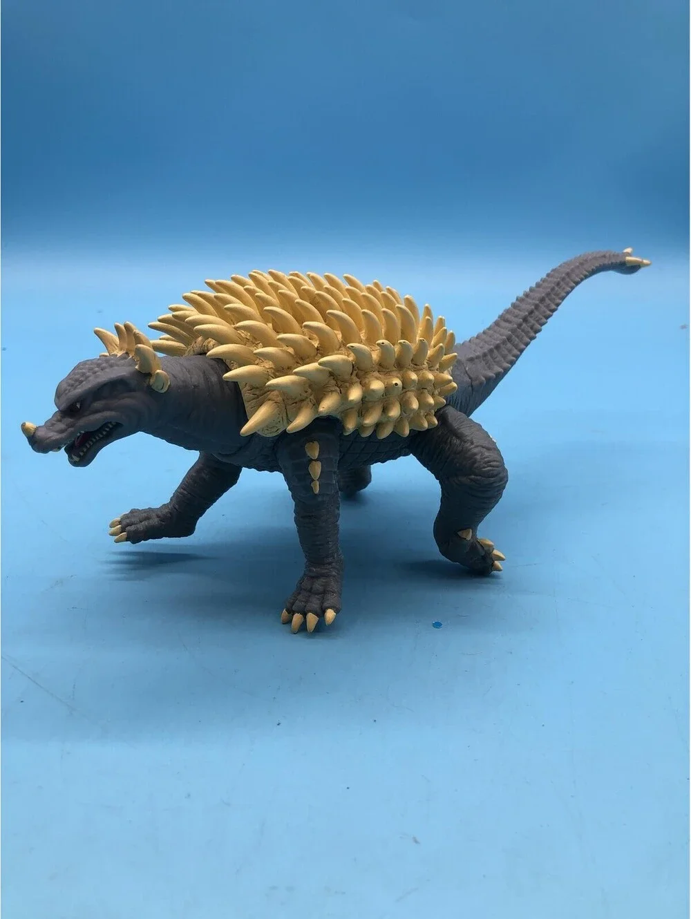 Spiked Armored Dinosaur Monster Action Figure Toy Gray Yellow 6in Unboxed